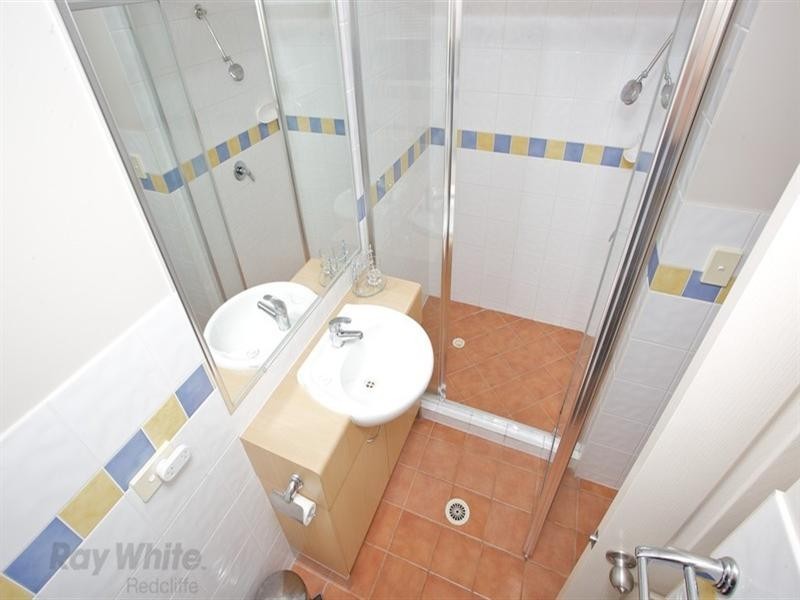 5/11 McNaughton Street, Redcliffe QLD 4020