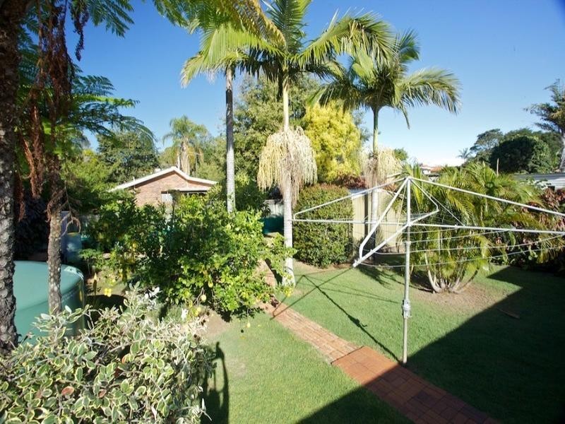 36 Oyster Point Esplanade, Scarborough QLD 4020