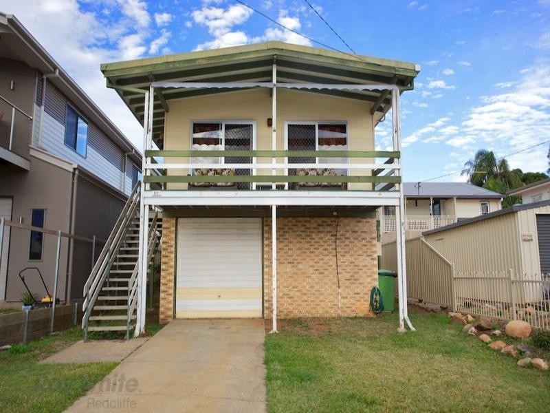 82 Seaville Avenue, Scarborough QLD 4020