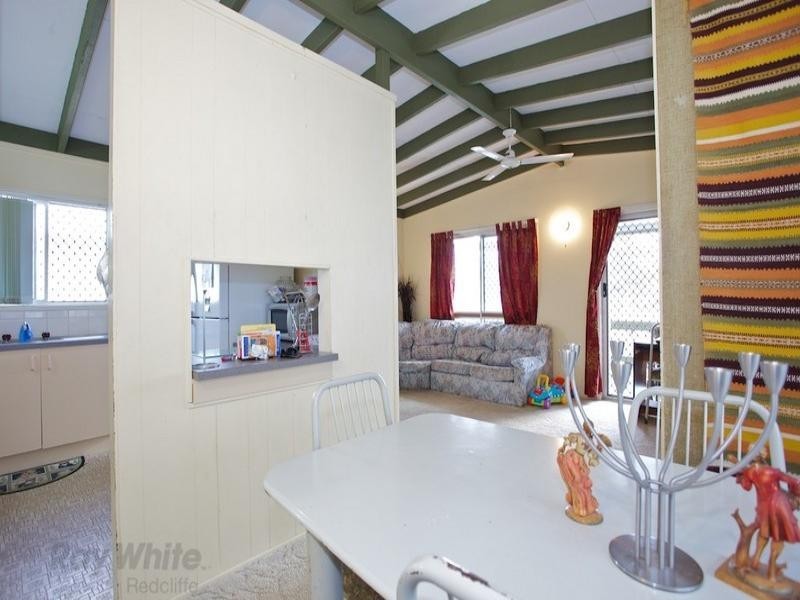 82 Seaville Avenue, Scarborough QLD 4020