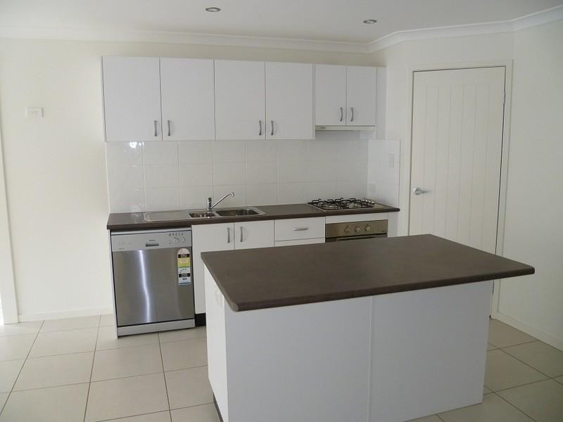 2/7 Duke Street, Clontarf QLD 4019