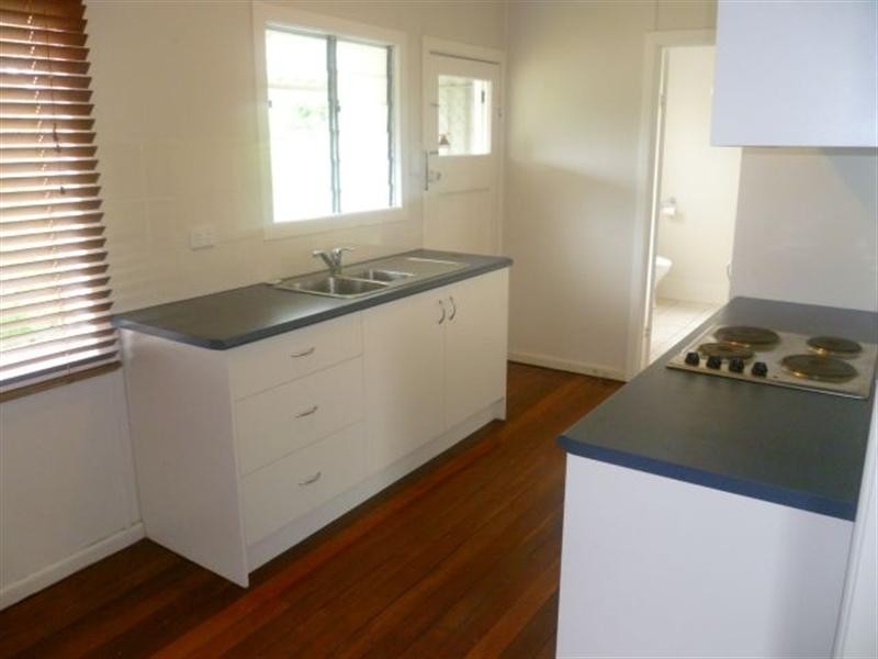 2/390 Oxley Avenue, Redcliffe QLD 4020