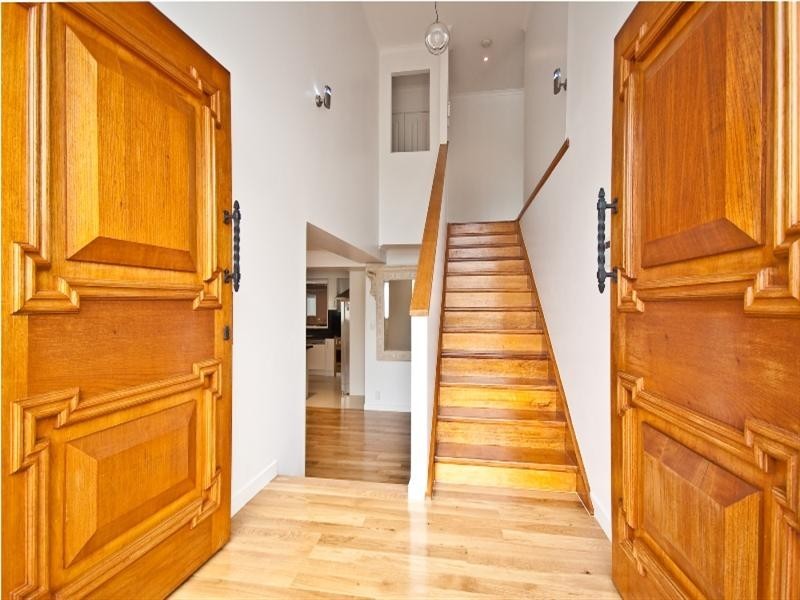 69 Scarborough Road, Redcliffe QLD 4020