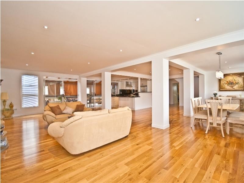 69 Scarborough Road, Redcliffe QLD 4020