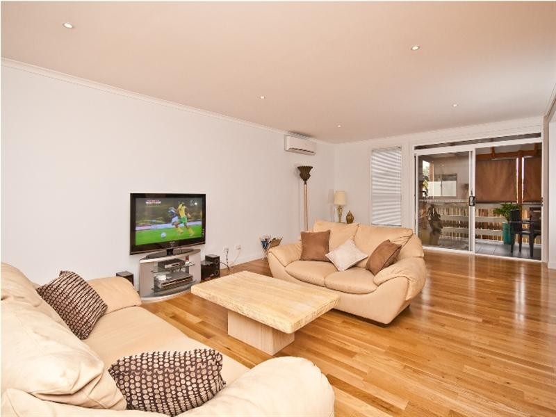 69 Scarborough Road, Redcliffe QLD 4020