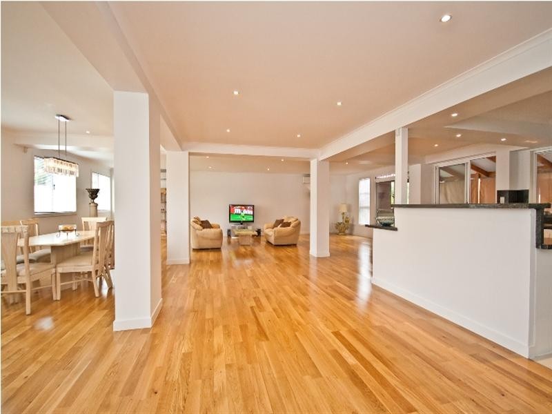 69 Scarborough Road, Redcliffe QLD 4020