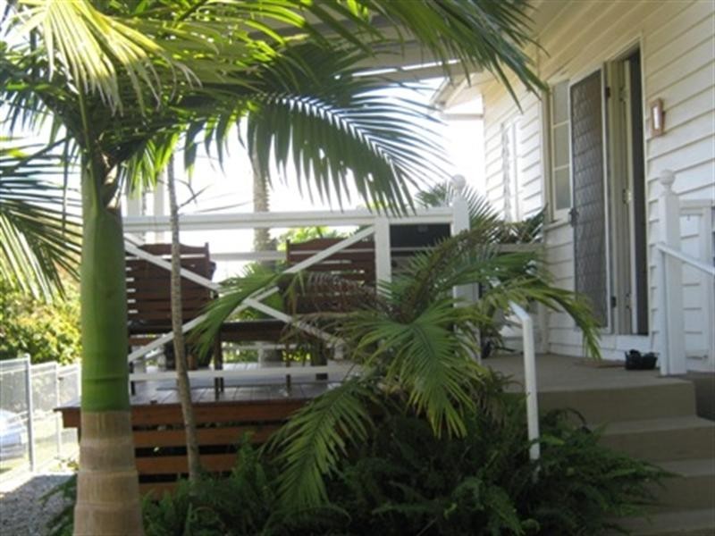 16 Sunnyside Road, Scarborough QLD 4020