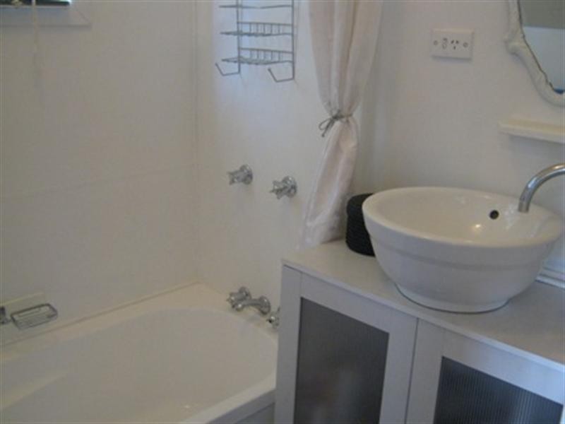 16 Sunnyside Road, Scarborough QLD 4020