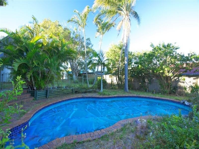 3 Ellen Street, Woody Point QLD 4019