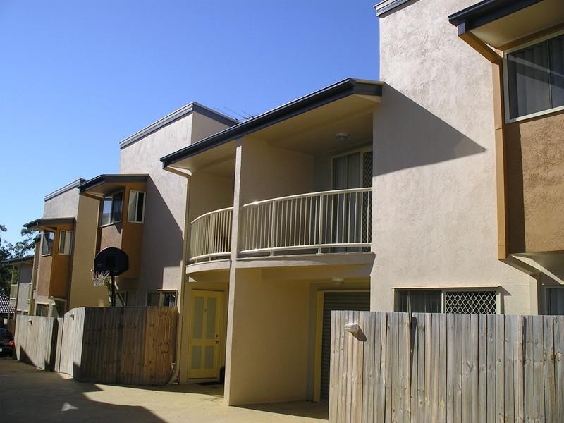 4/36 Silvyn Street, Redcliffe QLD 4020