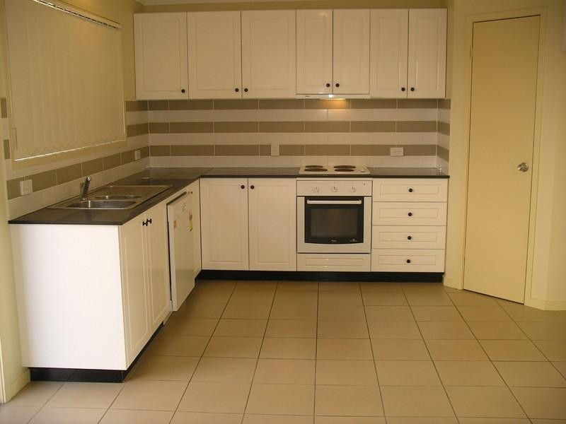 4/36 Silvyn Street, Redcliffe QLD 4020