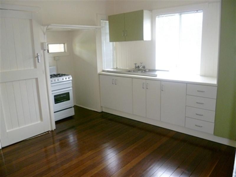 9 Disraeli Street, Margate QLD 4019