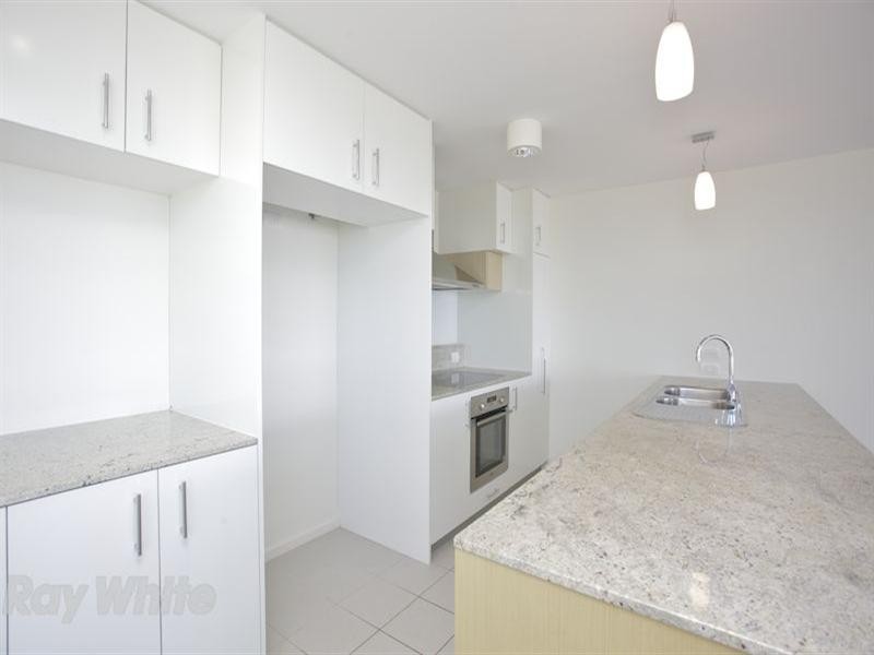 28/146 Prince Edward Parade, Scarborough QLD 4020