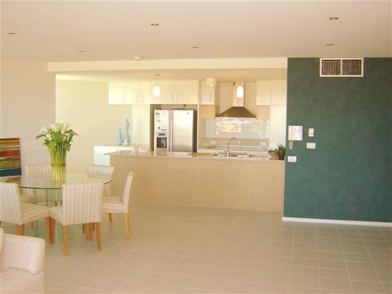 28/146 Prince Edward Parade, Scarborough QLD 4020