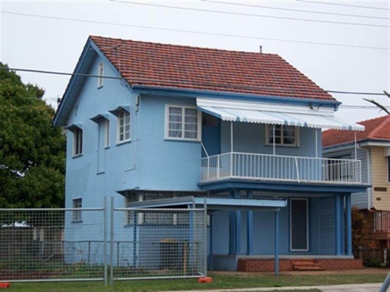 15 Griffith Road, Scarborough QLD 4020