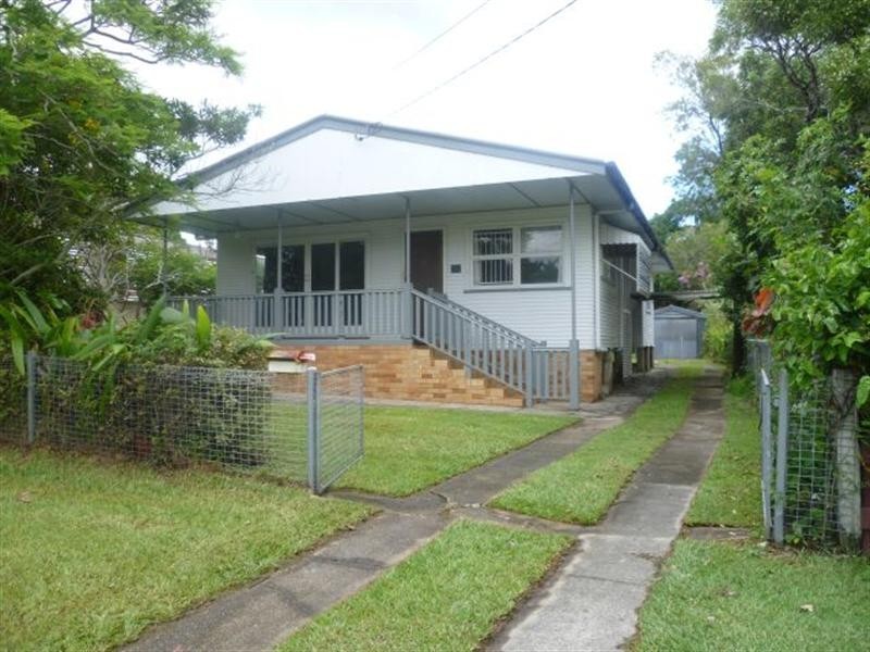 43 Ellen Street, Woody Point QLD 4019