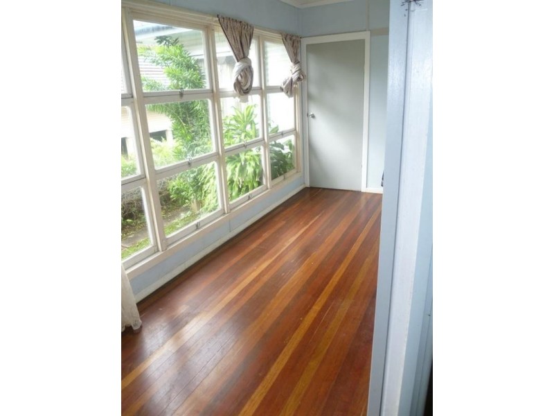 43 Ellen Street, Woody Point QLD 4019