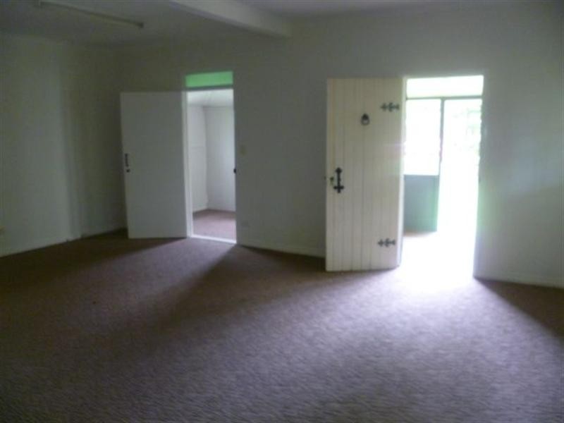 2a Inglis Street, Woody Point QLD 4019