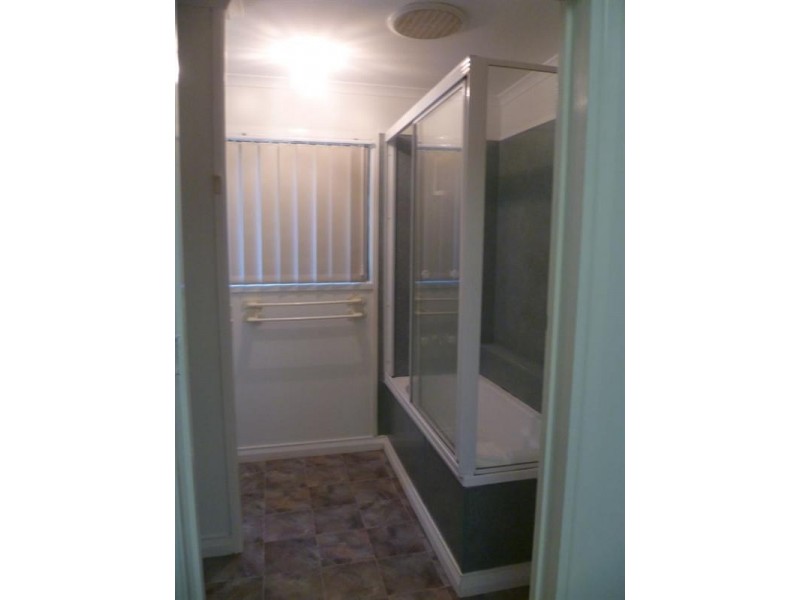 2a Inglis Street, Woody Point QLD 4019