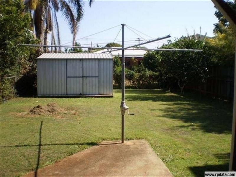 18 Dunns Terrace, Scarborough QLD 4020