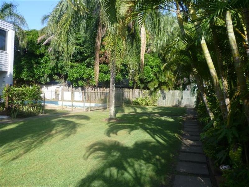 8/2A Moffatt Street, Scarborough QLD 4020