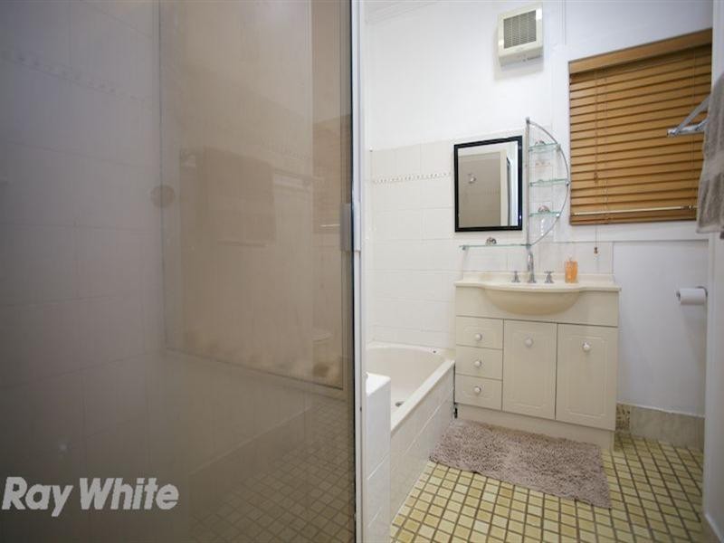 1 Bramble Street, Woody Point QLD 4019