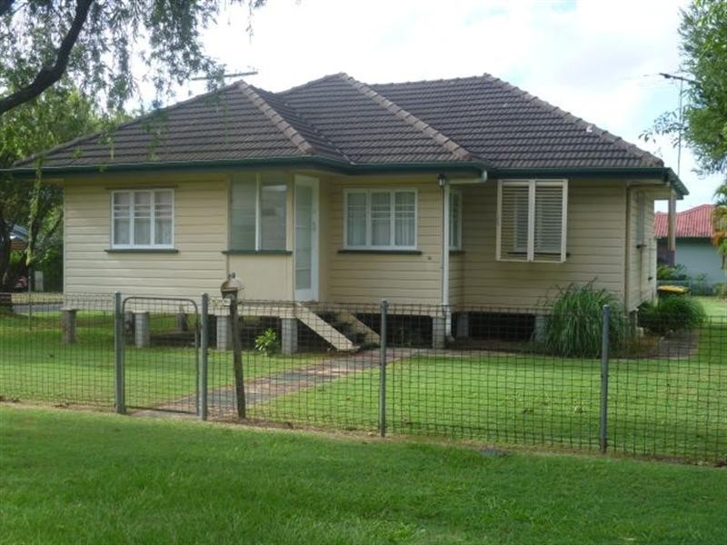 12 Mary Street, Redcliffe QLD 4020