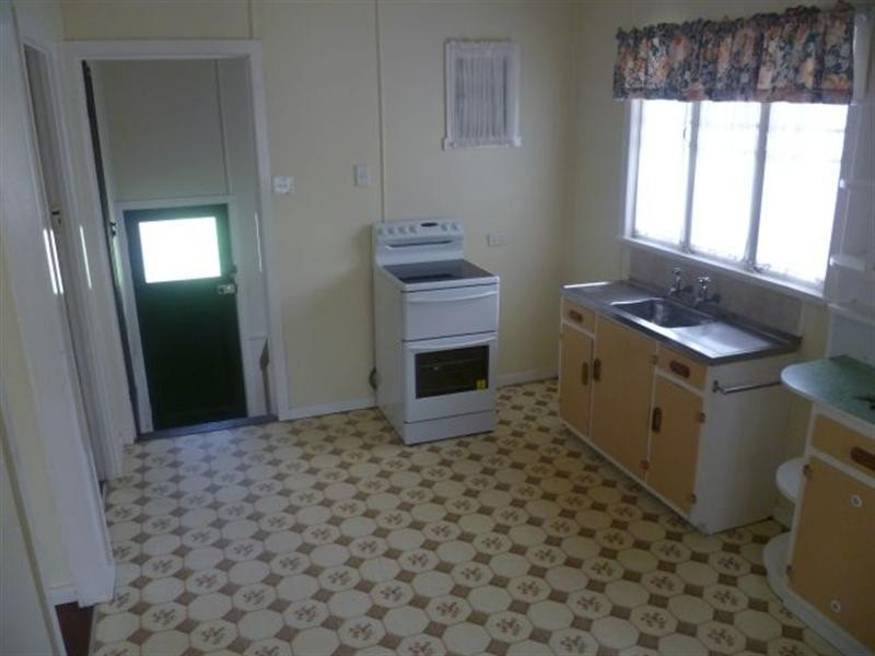 12 Mary Street, Redcliffe QLD 4020