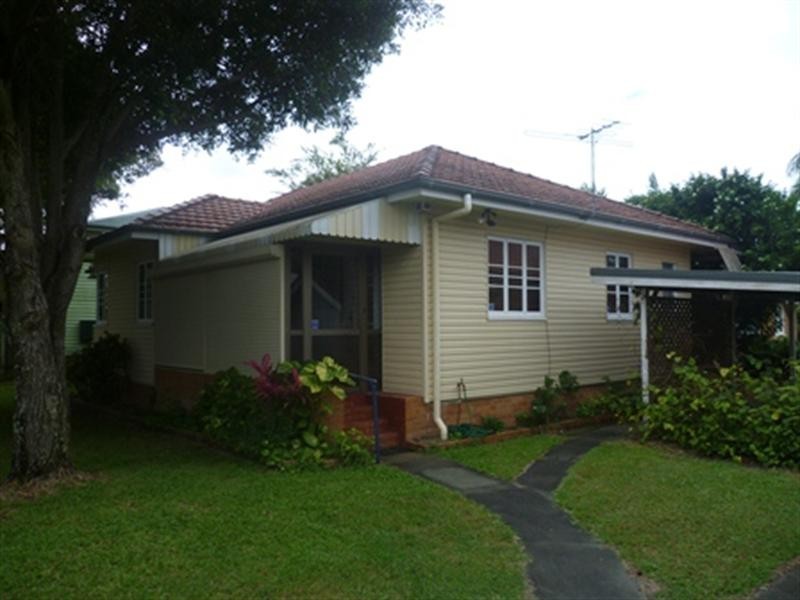 20 Victoria Avenue, Woody Point QLD 4019