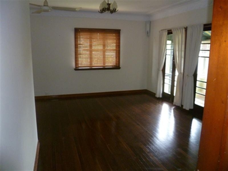 20 Victoria Avenue, Woody Point QLD 4019