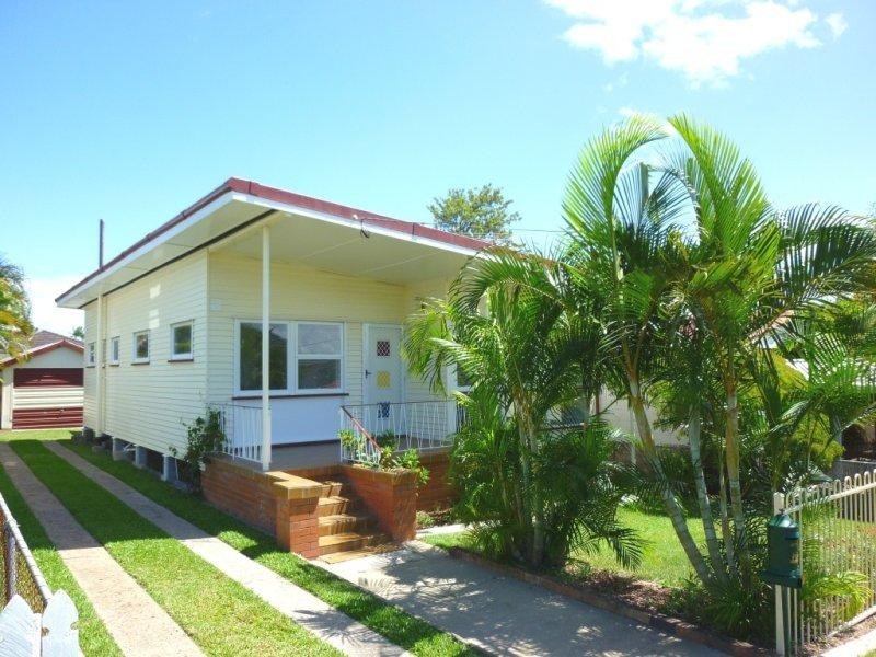37 Garnet Street, Scarborough QLD 4020
