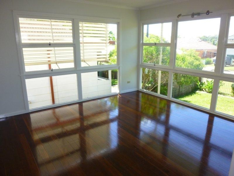 37 Garnet Street, Scarborough QLD 4020