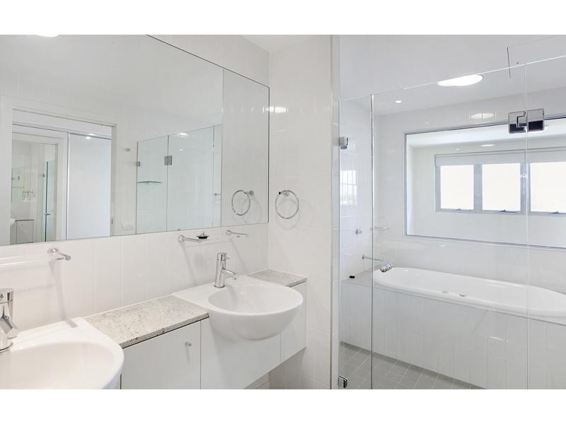 28/146 Prince Edward Parade, Scarborough QLD 4020