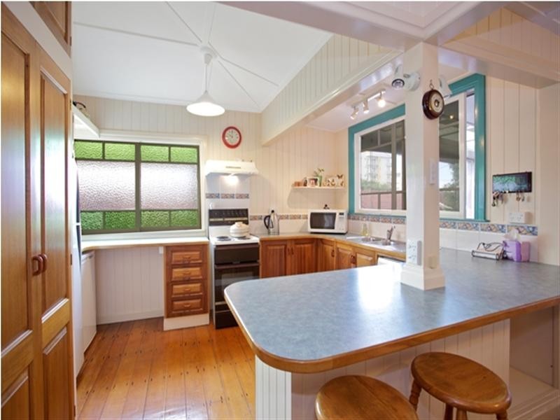 1 Louis Street, Redcliffe QLD 4020