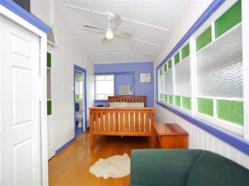 1 Louis Street, Redcliffe QLD 4020