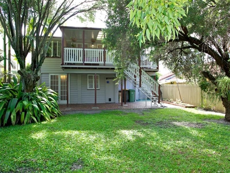 1 Louis Street, Redcliffe QLD 4020