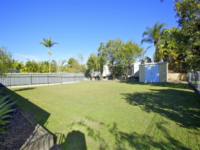 13 Williams Street, Redcliffe QLD 4020