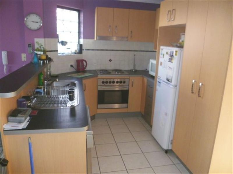 13/2 Henry Street, Redcliffe QLD 4020