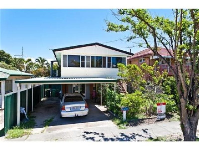 9 Ernest Street, Woody Point QLD 4019