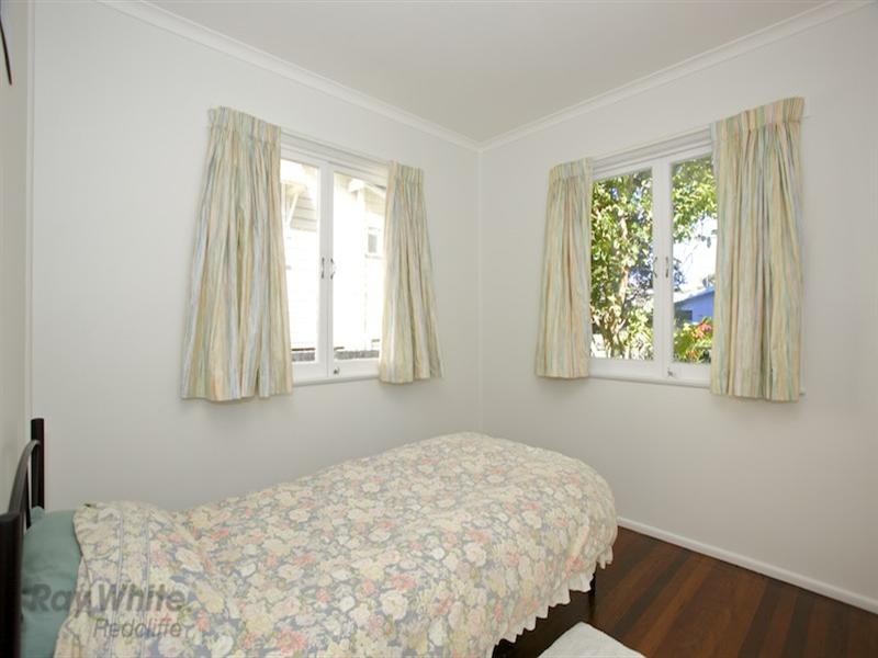 13a Herbert Street, Scarborough QLD 4020