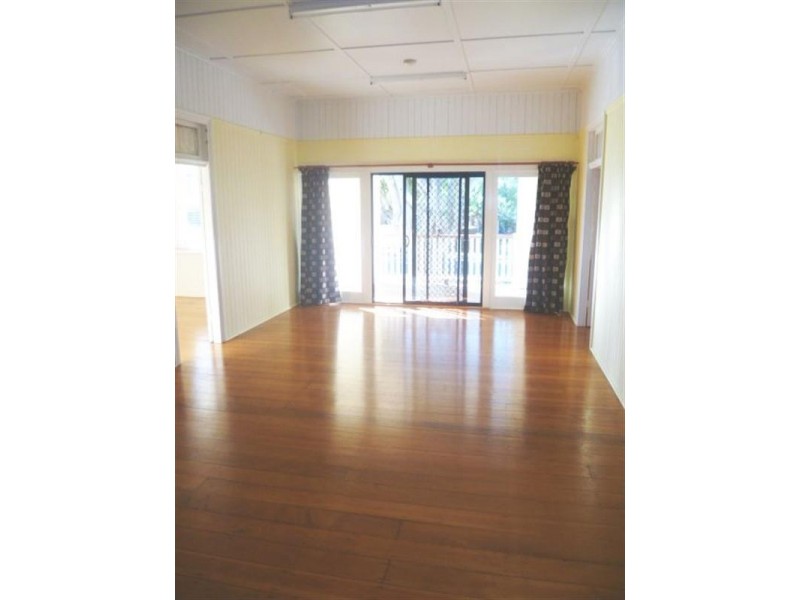 79 Prince Edward Parade, Redcliffe QLD 4020