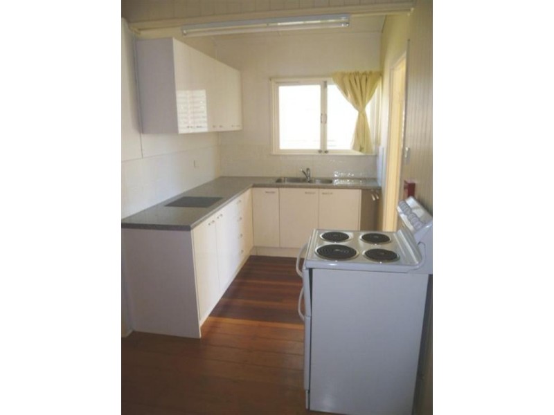 79 Prince Edward Parade, Redcliffe QLD 4020