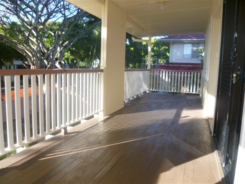 79 Prince Edward Parade, Redcliffe QLD 4020