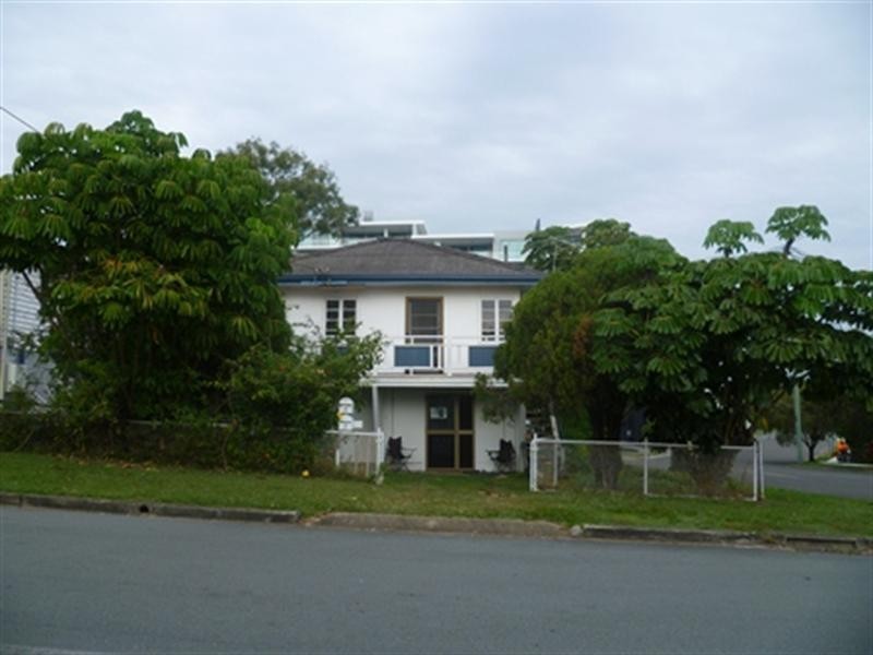 2/3 Ella Street, Redcliffe QLD 4020