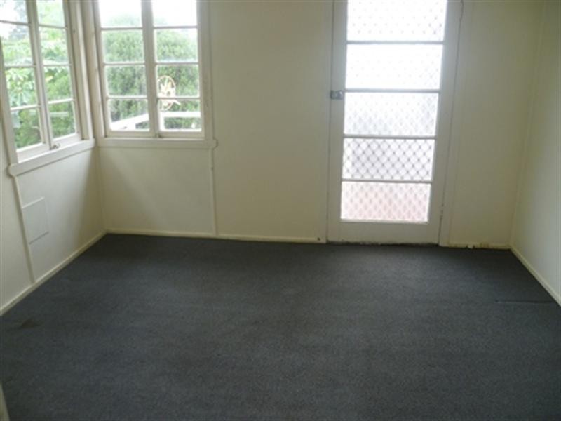 2/3 Ella Street, Redcliffe QLD 4020