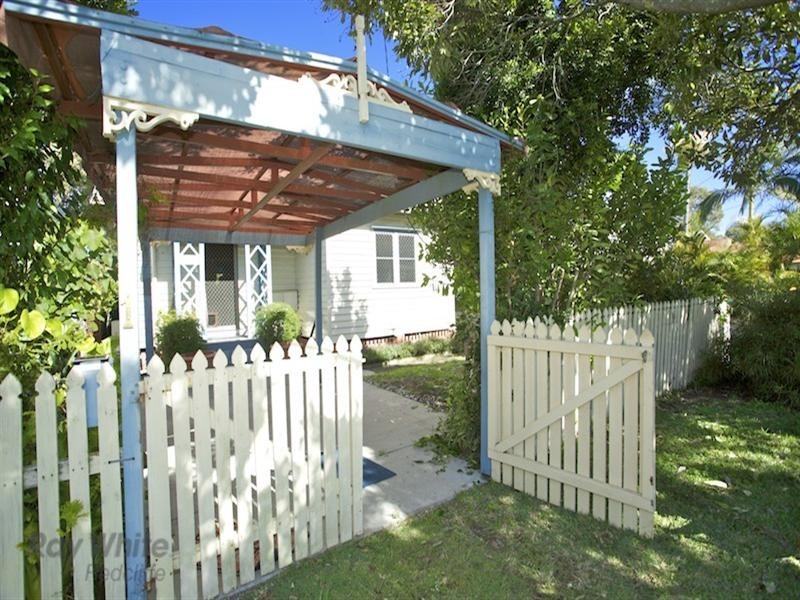 1 Short Street, Woody Point QLD 4019