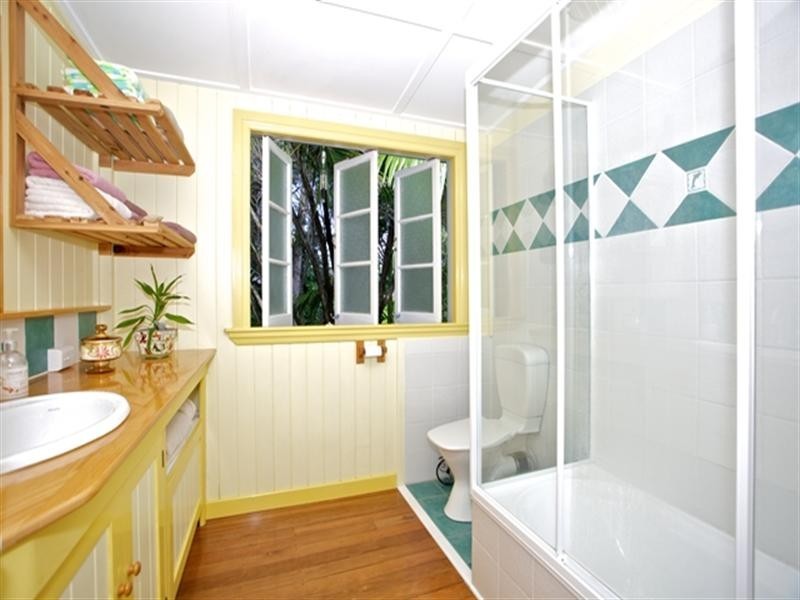 1 Louis Street, Redcliffe QLD 4020