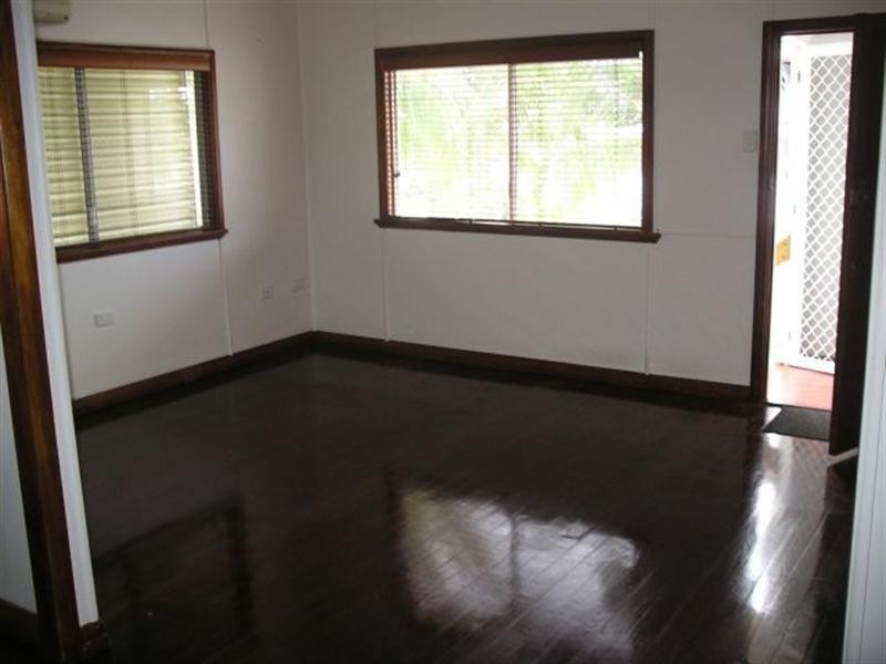 31 Shields Street, Redcliffe QLD 4020