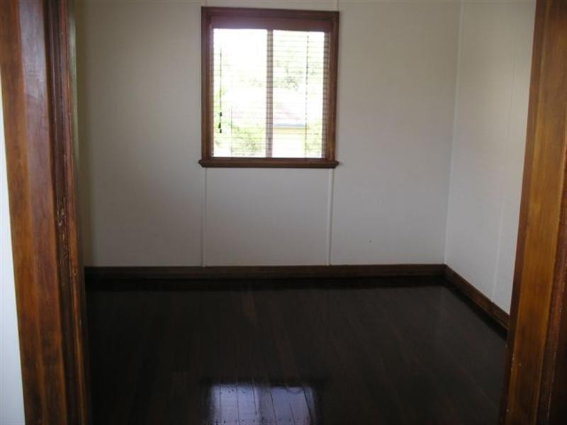 31 Shields Street, Redcliffe QLD 4020