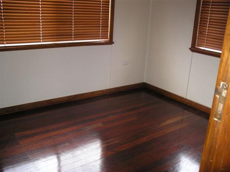 31 Shields Street, Redcliffe QLD 4020